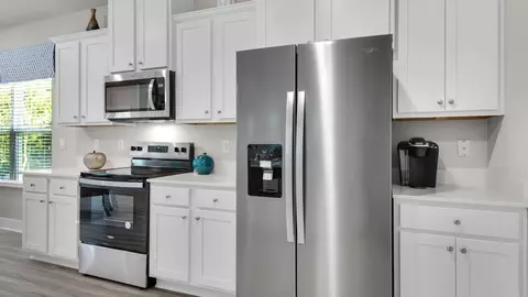 Kitchen - 4770 Eider Rd, Pace, FL 32571 photo 4 of 12