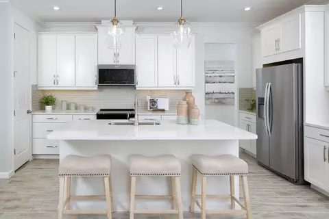 Kitchen - 18150 Wellspring Ct, Venice, FL 34293 photo 2 of 4