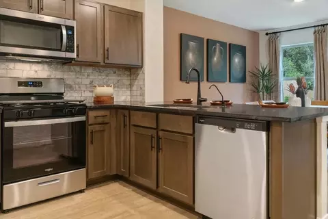 Kitchen - 10180 Maple Cove Ln, Willis, TX 77378 photo 6 of 6