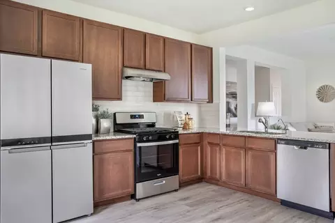 Kitchen - 10180 Maple Cove Ln, Willis, TX 77378 photo 2 of 6