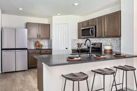Kitchen - 10180 Maple Cove Ln, Willis, TX 77378 photo 4 of 6