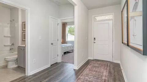 Entry Way - 83 Pine St, Byhalia, MS 38611 photo 1 of 3