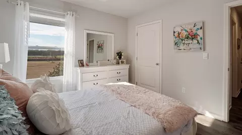 Bedroom - 83 Pine St, Byhalia, MS 38611 photo 10 of 12