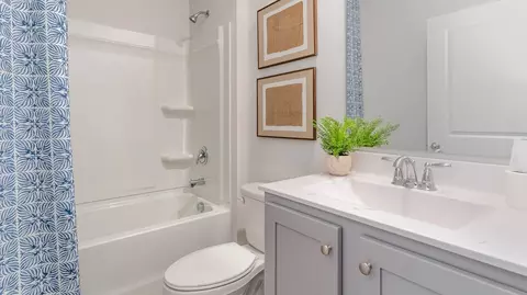 Bath - 83 Pine St, Byhalia, MS 38611 photo 2 of 5