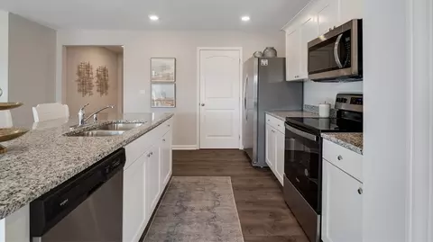 Kitchen - 83 Pine St, Byhalia, MS 38611 photo 6 of 7