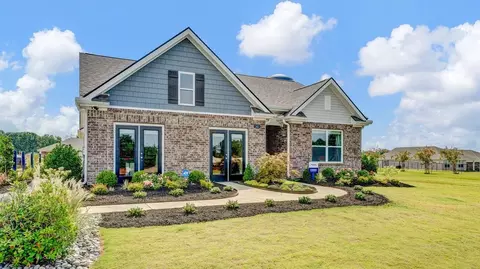 Exterior - 83 Pine St, Byhalia, MS 38611 photo 3 of 7
