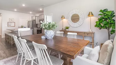 Dining - 83 Pine St, Byhalia, MS 38611 photo 2 of 3