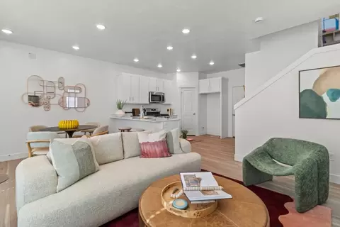 Living - 1068 E Malibu Ln, Washington, UT 84780 photo 3 of 3