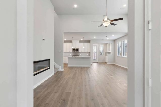 4205 Valley Mills Dr, Crandall, TX 75114