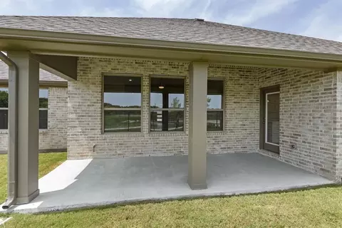 Exterior - 601 Trinity St, Van Alstyne, TX 75495 photo 3 of 5