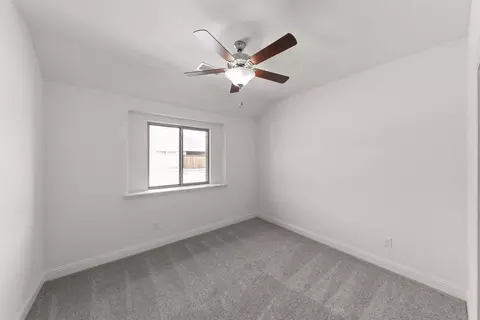 Bedroom - 601 Trinity St, Van Alstyne, TX 75495 photo 1 of 6