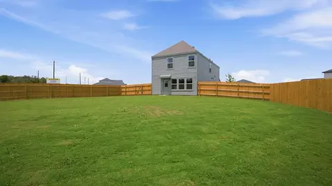 Exterior - 333 Old Stagecoach Rd, Jarrell, TX 76537 photo 6 of 9