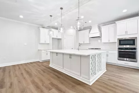Kitchen - 127 Laurel Branch Dr, Dothan, AL 36305 photo 2 of 5