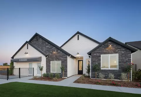 Exterior - 705 Elkhorn Ave, Visalia, CA 93277 photo 7 of 10