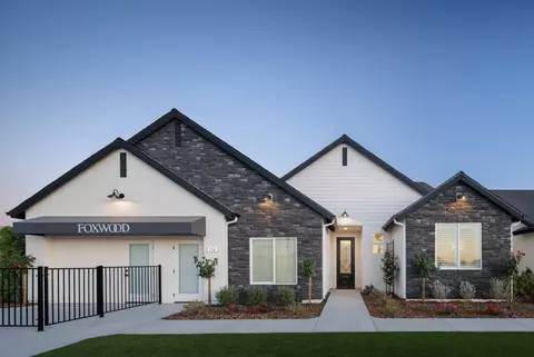 Exterior - 705 Elkhorn Ave, Visalia, CA 93277 photo 8 of 10