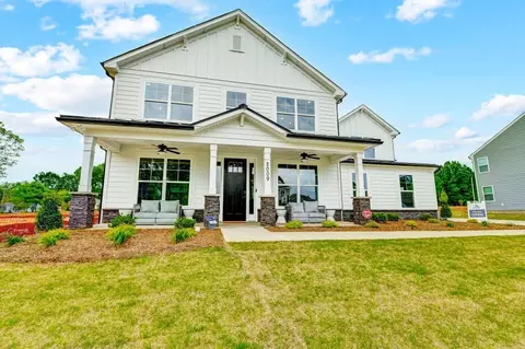 Exterior - 300 Lomond Loop, Chesapeake, VA 23322 photo 13 of 14