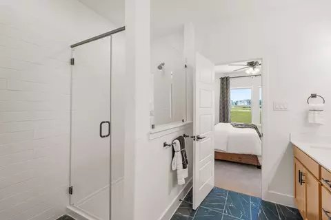 Bath - 302 Bluestem Dr, Euless, TX 76039 photo 2 of 5