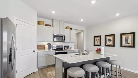 Kitchen - 920 Liverpool Way, Baxter, TN 38544 photo 5 of 12