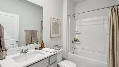Bath - 920 Liverpool Way, Baxter, TN 38544 photo 3 of 8