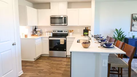 Kitchen - 920 Liverpool Way, Baxter, TN 38544 photo 8 of 12