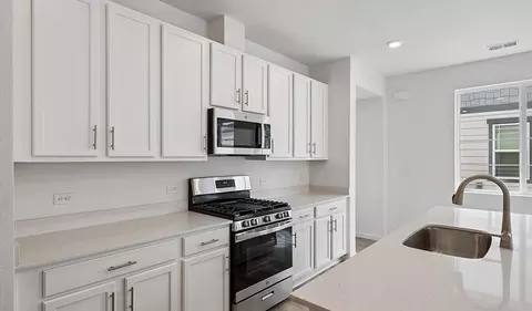 Kitchen - 6573 N Malta St, Aurora, CO 80019 photo 5 of 6