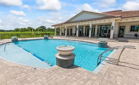 Exterior - 101 Harbor View Dr, Palm Coast, FL 32137 photo 4 of 7