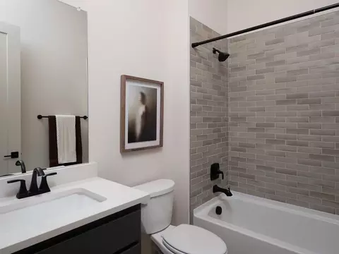 Bath - 2109 Tupelo Trl, Argyle, TX 76226 photo 3 of 6