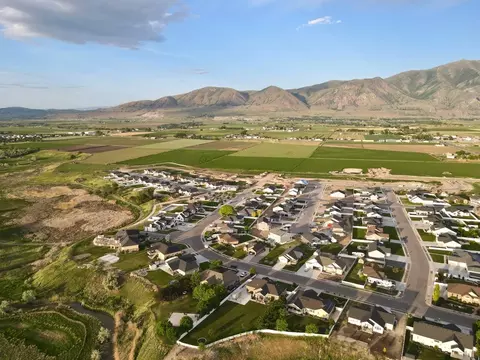 View/Area - 783 E 240 N, Tremonton, UT 84337 photo 2 of 14