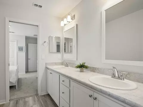 Bath - 5850 Piney Shrub Pl, Saint Cloud, FL 34771 photo 3 of 8