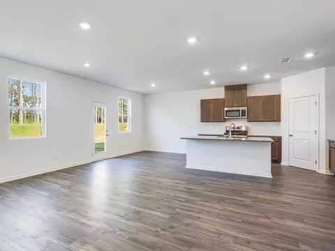 Living - 225 Groveton Ct, Euharlee, GA 30145 photo 5 of 29