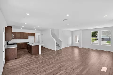Living - 225 Groveton Ct, Euharlee, GA 30145 photo 3 of 29