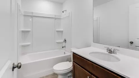 Bath - 225 Groveton Ct, Euharlee, GA 30145 photo 13 of 19