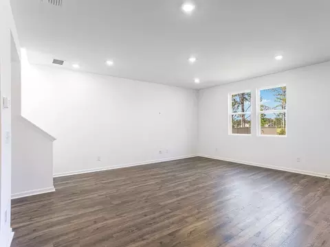Living - 225 Groveton Ct, Euharlee, GA 30145 photo 6 of 29
