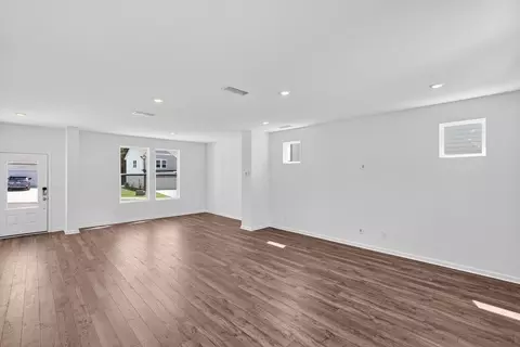 Living - 225 Groveton Ct, Euharlee, GA 30145 photo 1 of 29