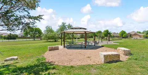 View/Area - 624 Grand View Rd, Georgetown, TX 78628 photo 4 of 5