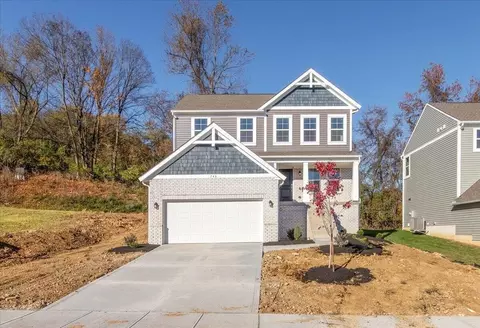 743 Francis Dr, Heath, OH 43056