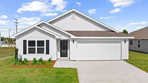 8350 Park Place Dr, Panama City, FL 32404