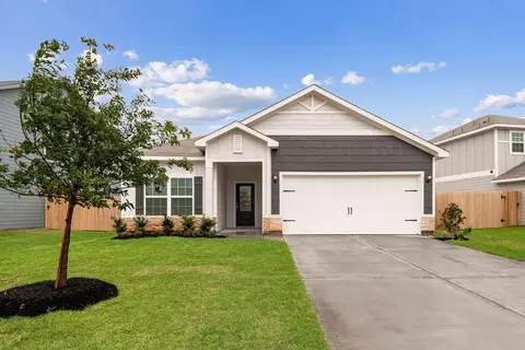 305 Fastboy Ln, Waller, TX 77484