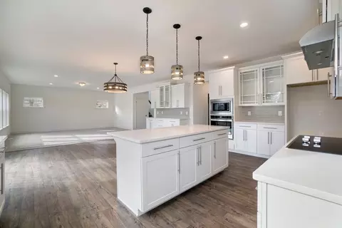 Kitchen - Texas Dr, Kalamazoo, MI 49009 photo 3 of 6