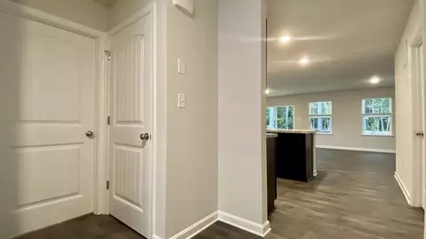 Entry Way - 437 Abagail Cir, Harrington, DE 19952 photo 2 of 3