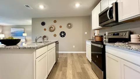 Kitchen - 437 Abagail Cir, Harrington, DE 19952 photo 6 of 15