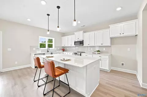 122 Berry Cove Ave, New Market, AL 35761