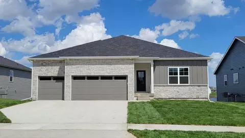 2514 10th Ave SE, Altoona, IA 50009