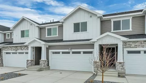 2566 N 2125 W, Clinton, UT 84015