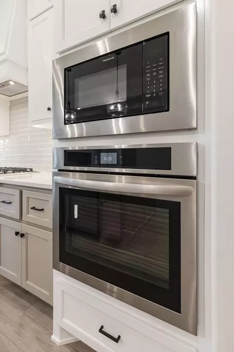 Kitchen - 2920 E Northampton St, Broken Arrow, OK 74014 photo 5 of 20