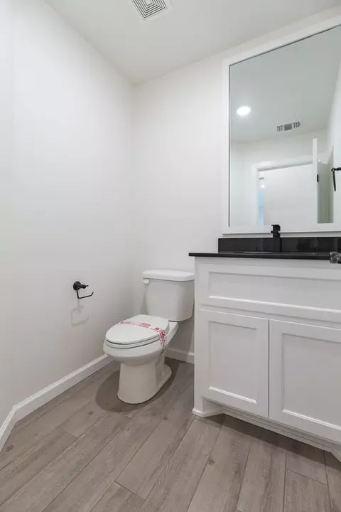 Bath - 2920 E Northampton St, Broken Arrow, OK 74014 photo 8 of 17