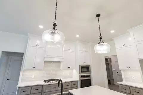 Kitchen - 2920 E Northampton St, Broken Arrow, OK 74014 photo 4 of 20