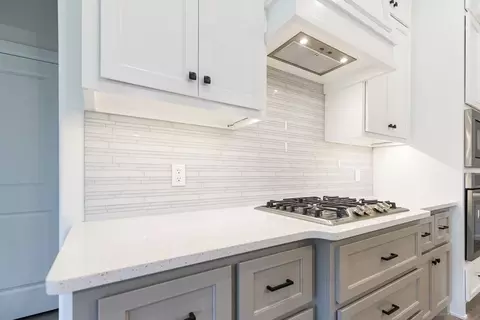 Kitchen - 2920 E Northampton St, Broken Arrow, OK 74014 photo 7 of 20