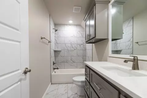 Bath - 2920 E Northampton St, Broken Arrow, OK 74014 photo 17 of 17