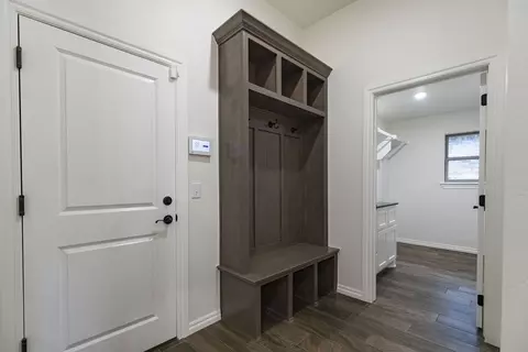 Entry Way - 2920 E Northampton St, Broken Arrow, OK 74014 photo 7 of 8
